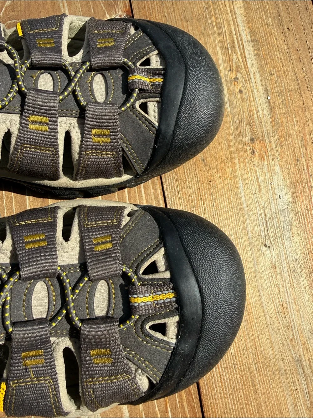 KEEN Men’s Outdoor Waterproof Sandals; Durable, Comfortable; Worn Once
